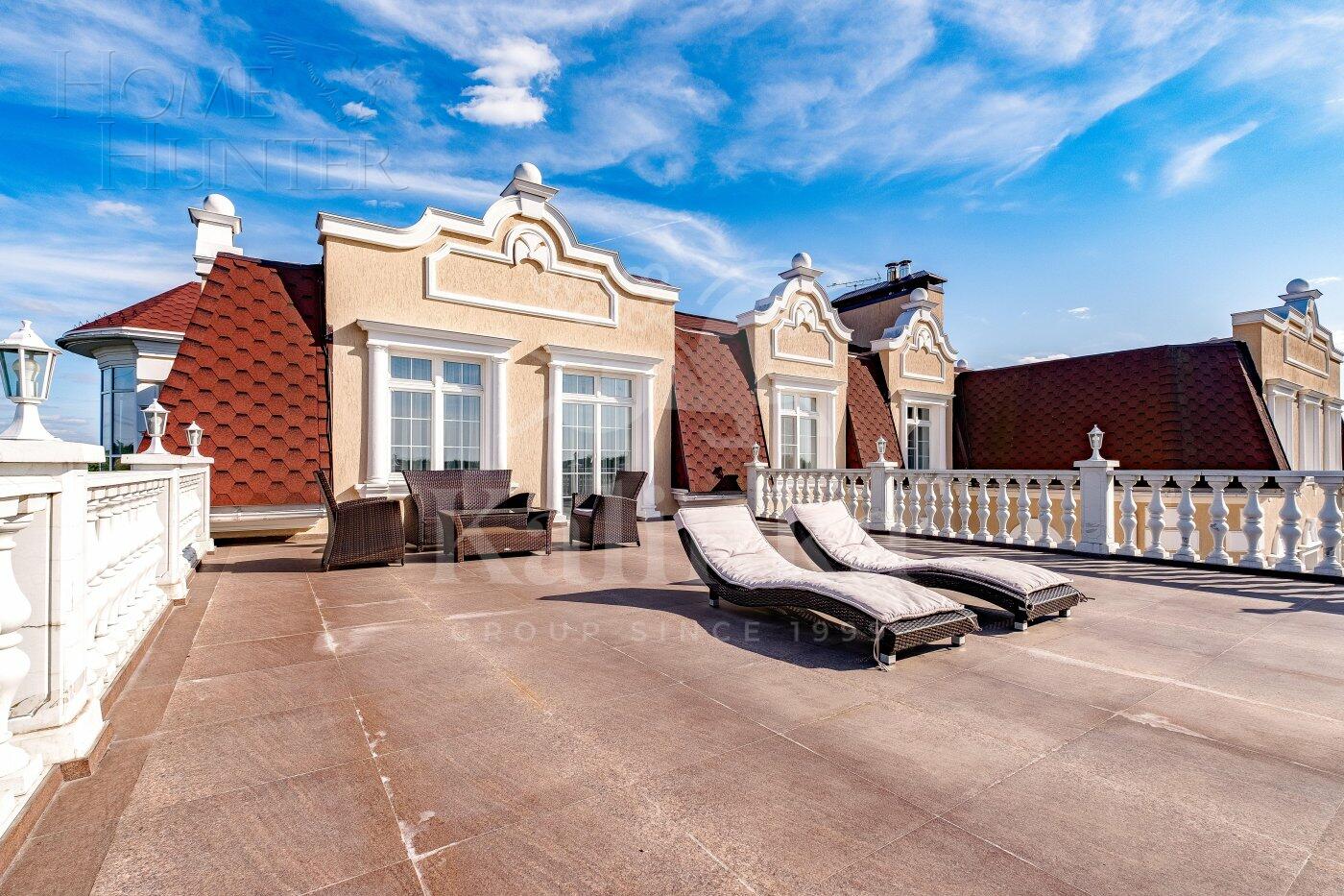 3-этажный коттедж 1 650 м² с отделкой