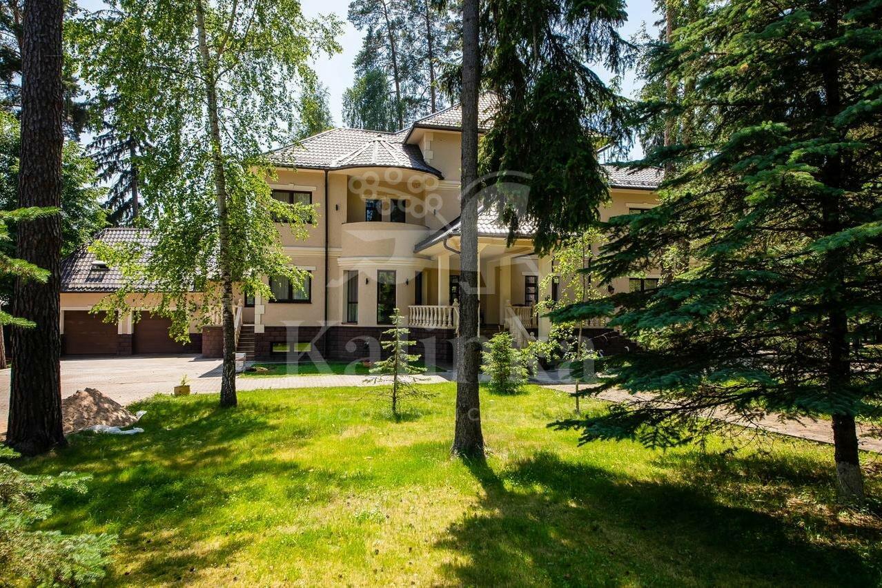 2-этажный коттедж 850 м² с отделкой