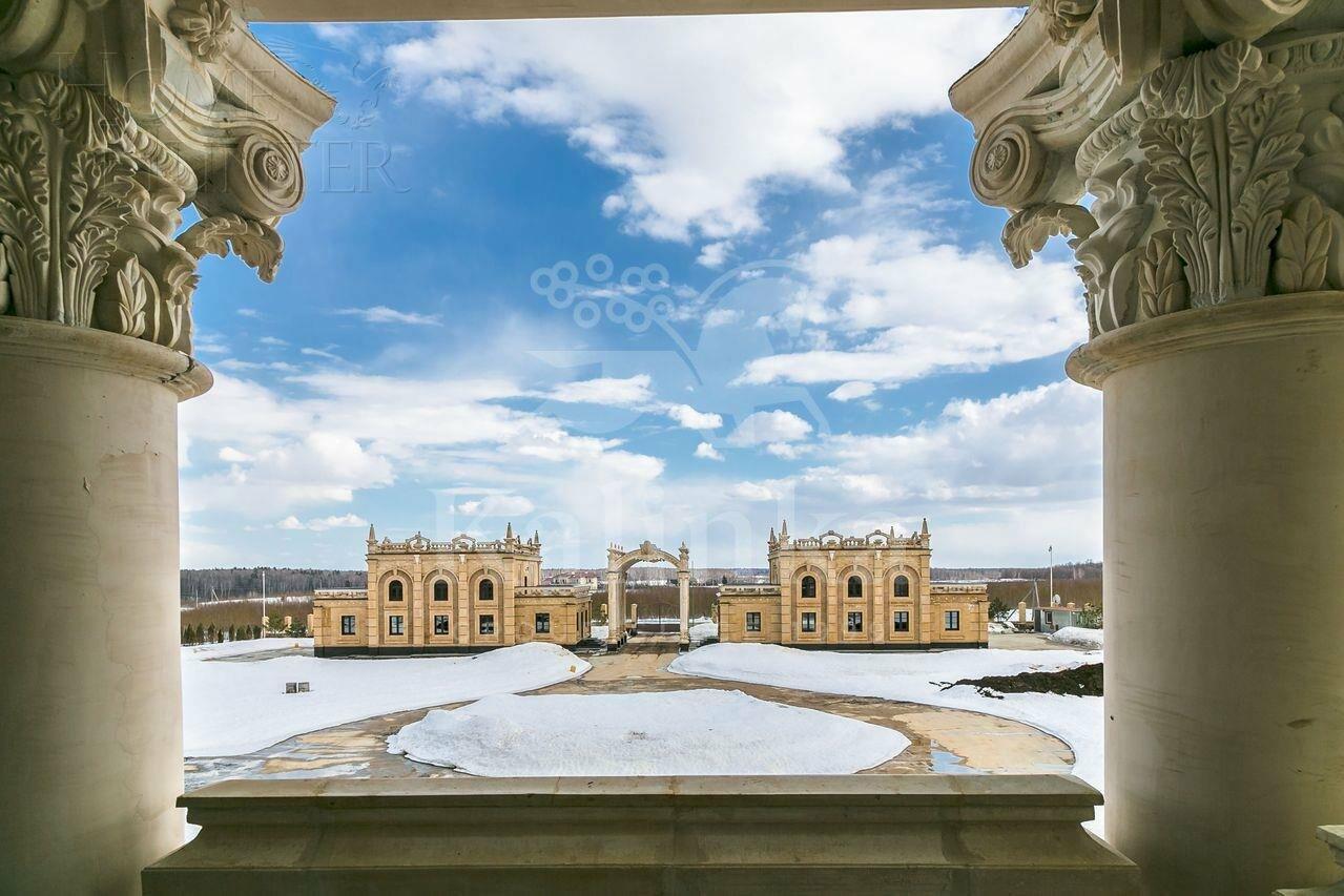 2-этажный коттедж 4 000 м² с отделкой