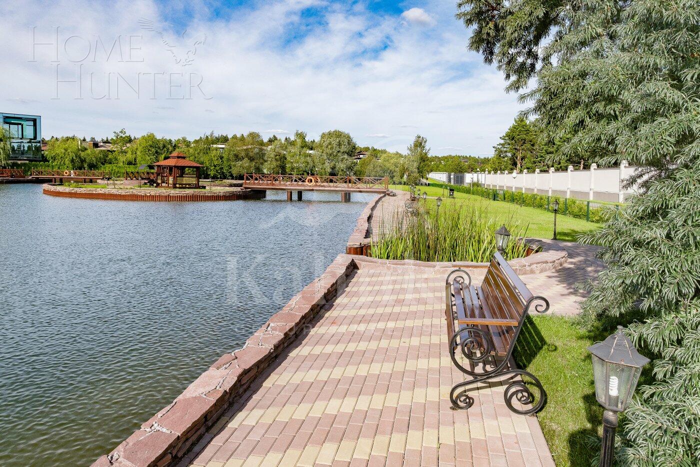 3-этажный коттедж 1 650 м² с отделкой