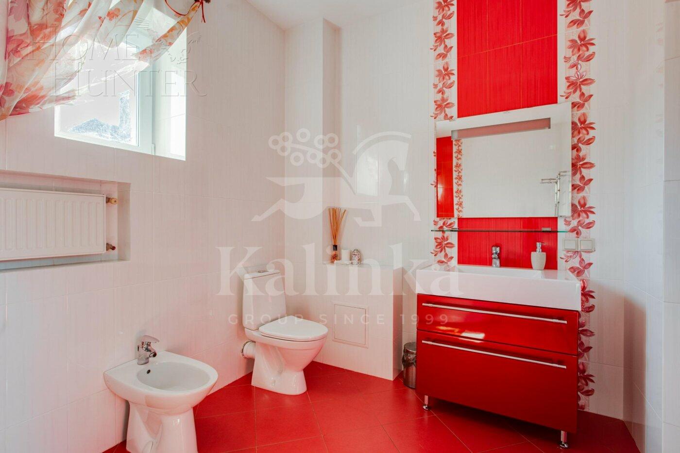 3-этажный коттедж 400 м² с отделкой