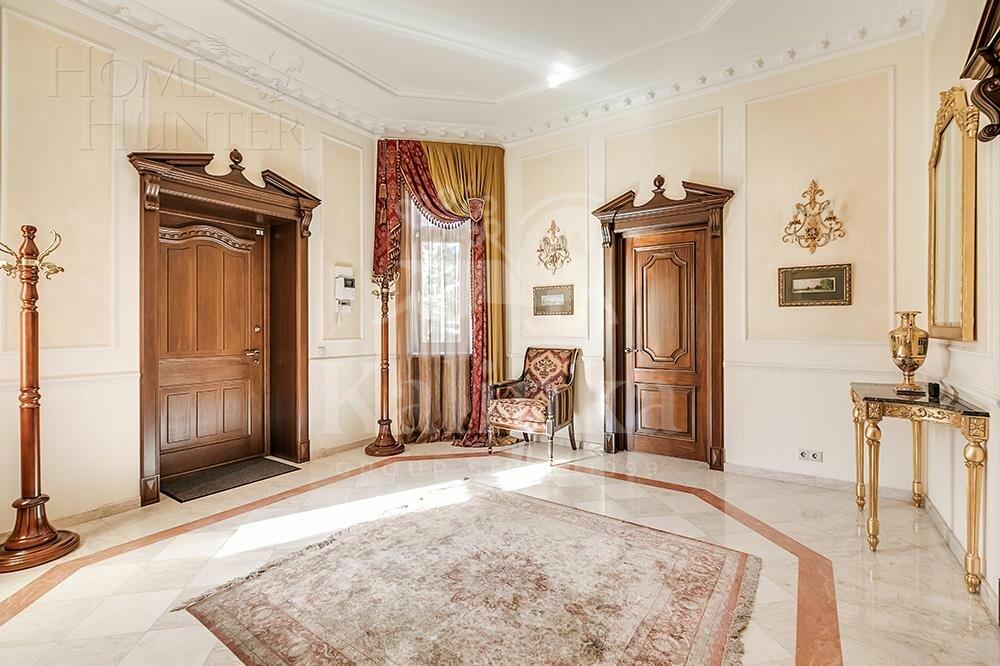 3-этажный коттедж 1 500 м² с отделкой