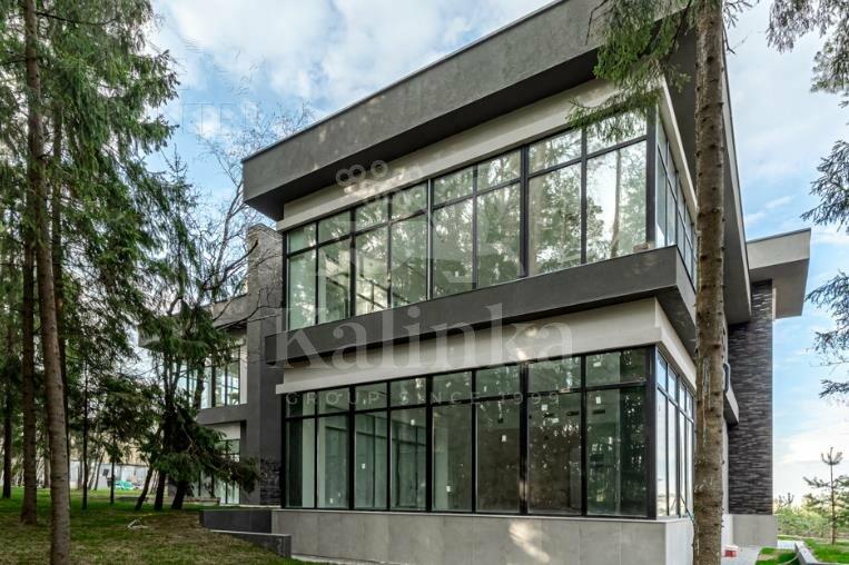 2-этажный коттедж 720 м² с отделкой