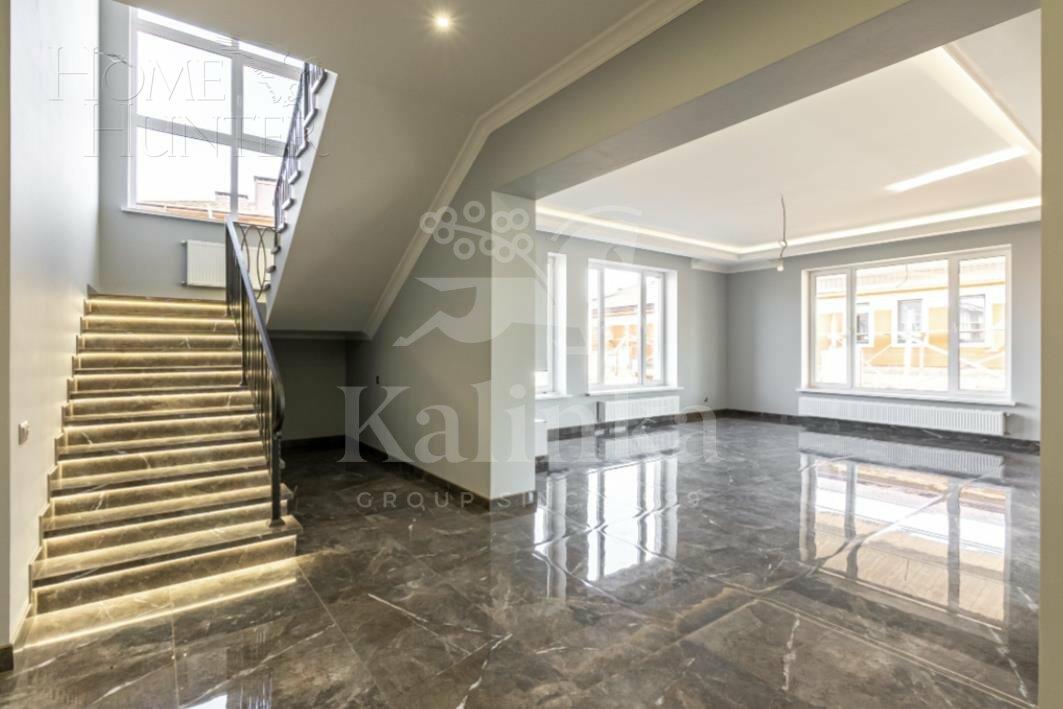 2-этажный коттедж 307 м² с отделкой