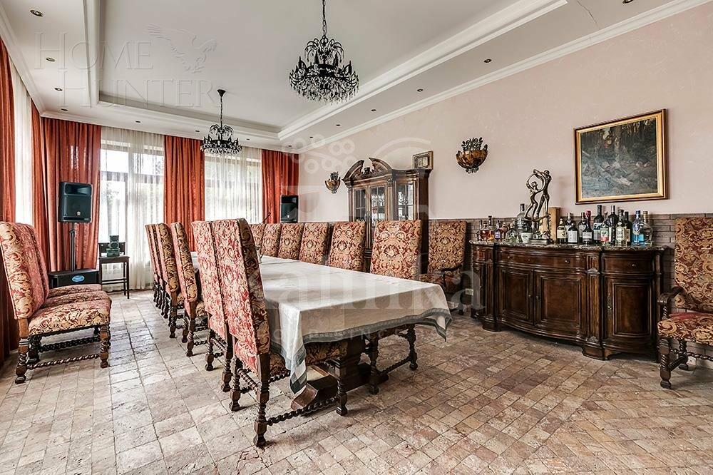 3-этажный коттедж 1 500 м² с отделкой