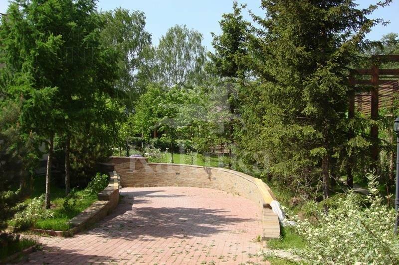 2-этажный коттедж 1 360 м² с отделкой