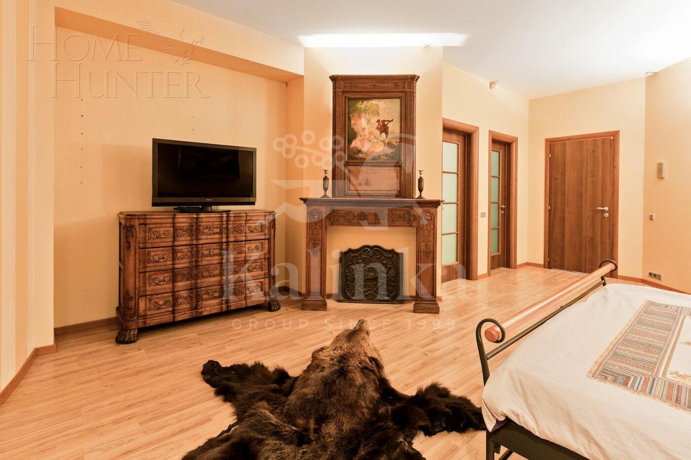 3-этажный коттедж 2 400 м² с отделкой