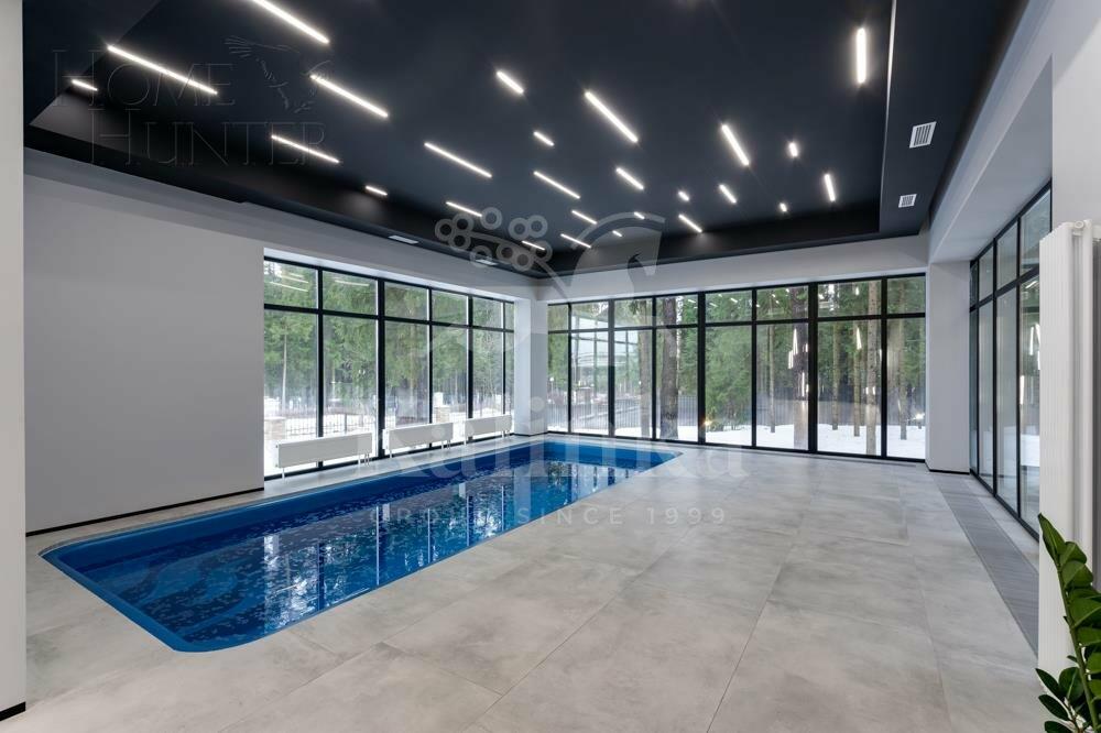 2-этажный коттедж 720 м² с отделкой