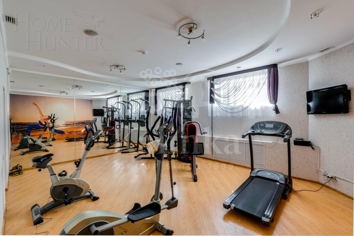 3-этажный коттедж 1 650 м² с отделкой