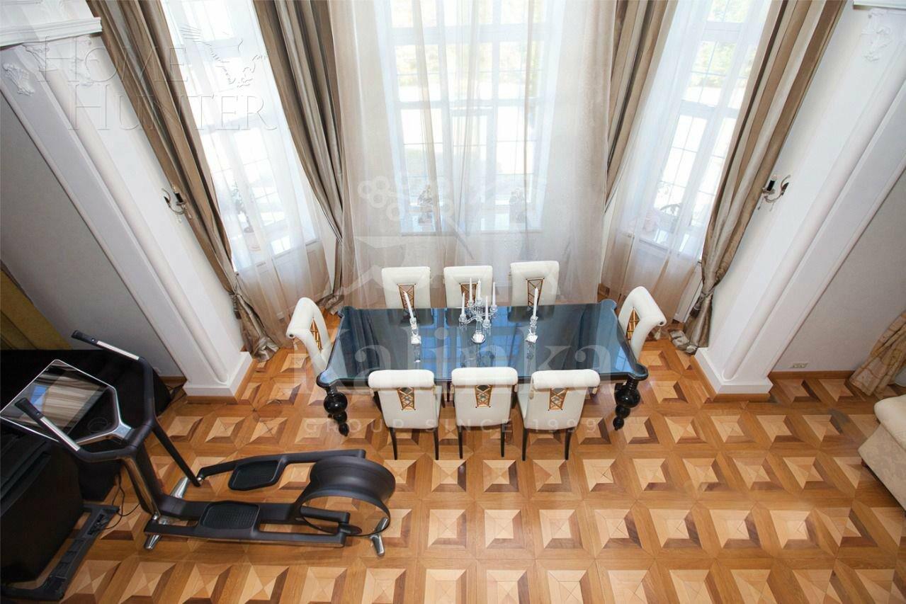 2-этажный коттедж 1 700 м² с отделкой