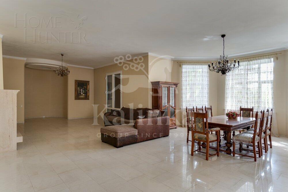 2-этажный коттедж 700 м² с отделкой