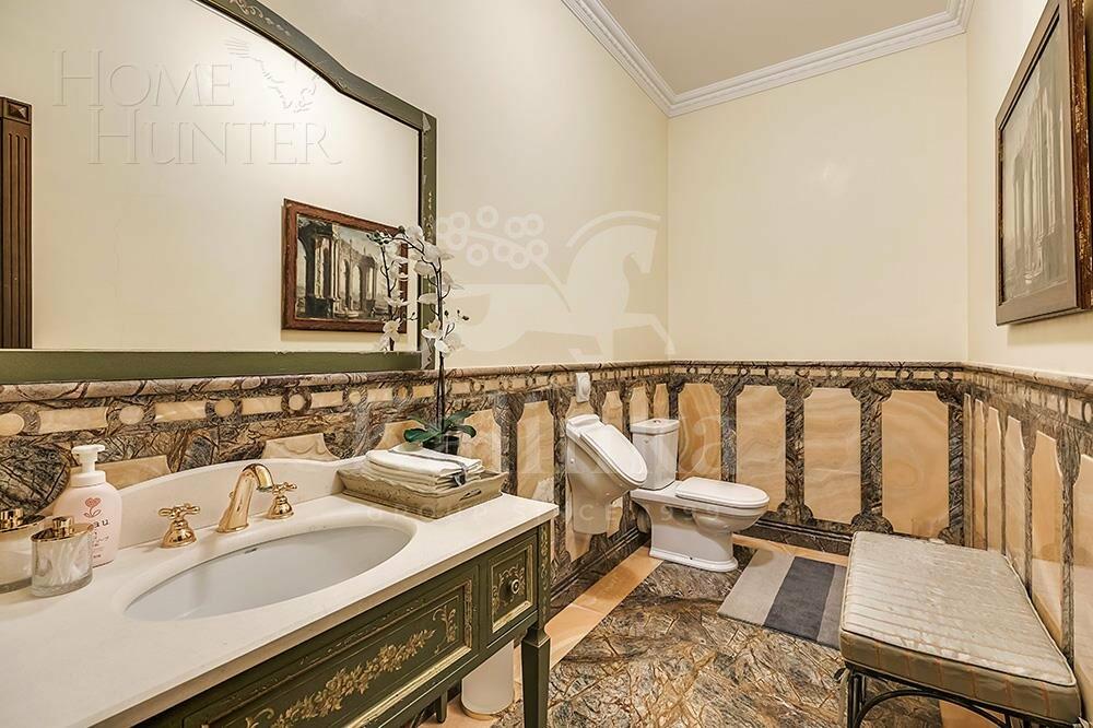 3-этажный коттедж 1 500 м² с отделкой