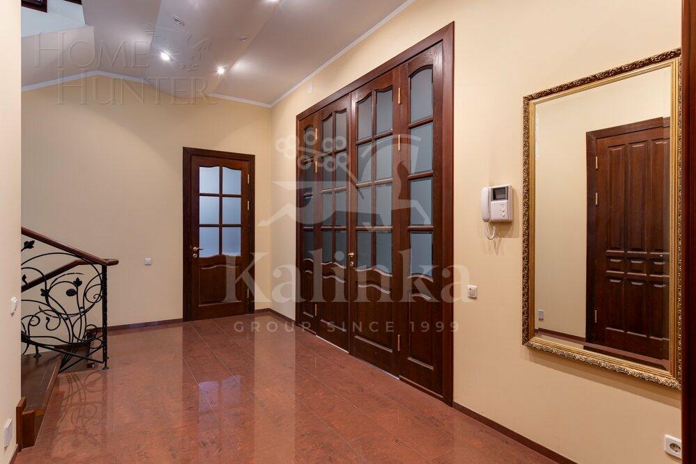 2-этажный коттедж 700 м² с отделкой