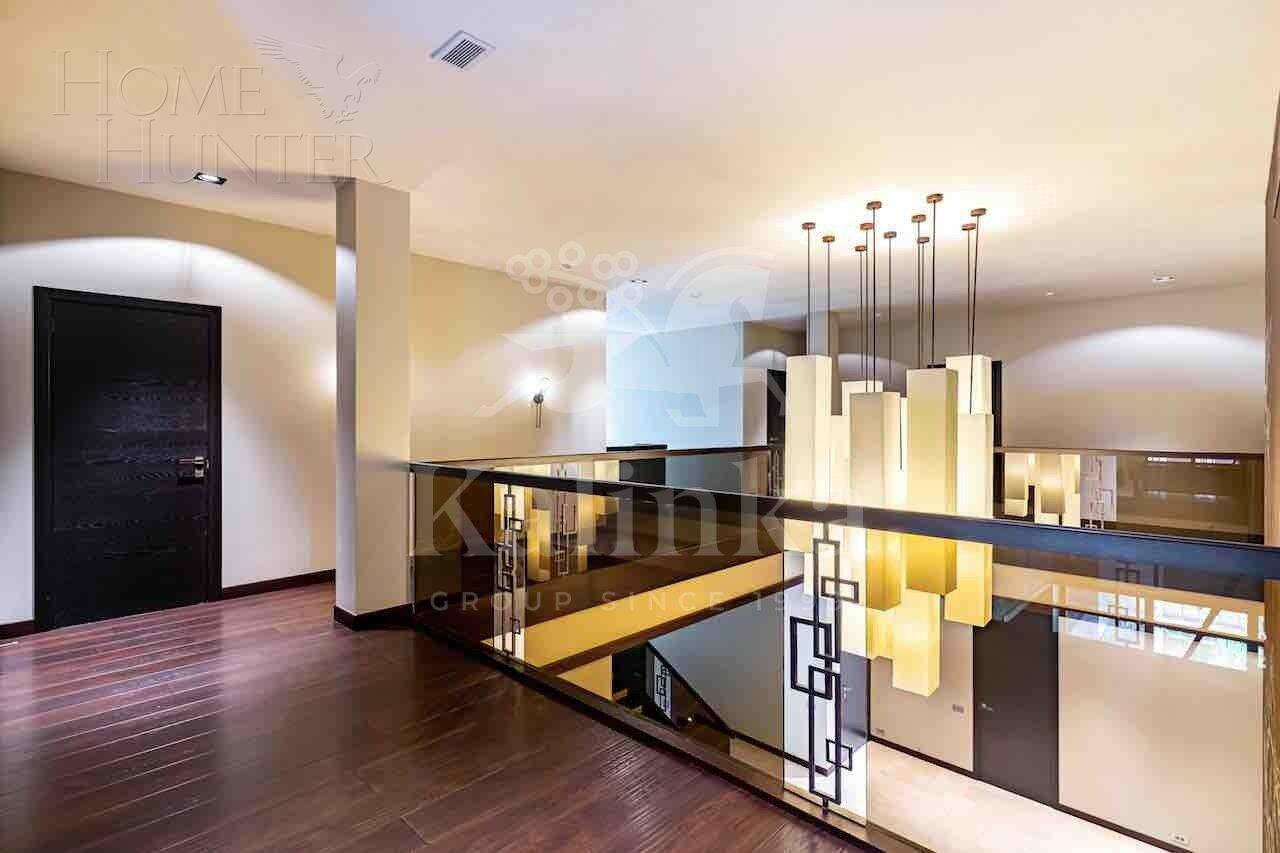 2-этажный коттедж 1 377 м² с отделкой