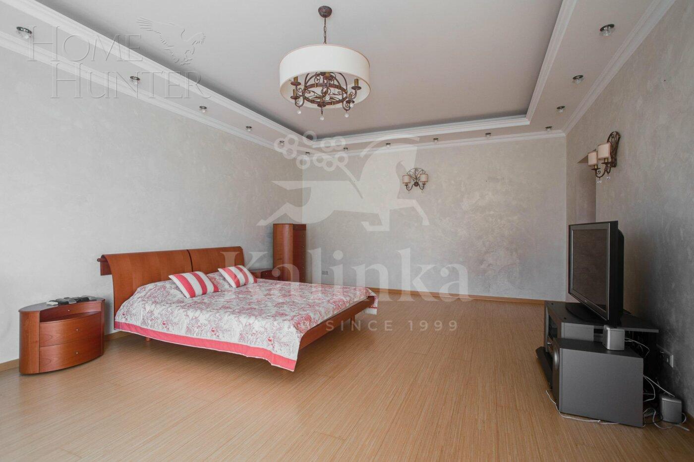 3-этажный коттедж 400 м² с отделкой