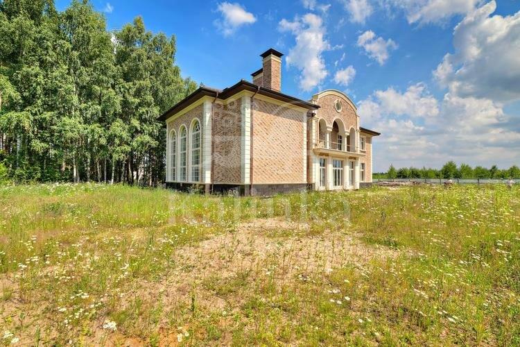 2-этажный коттедж 1 289 м² без отделки