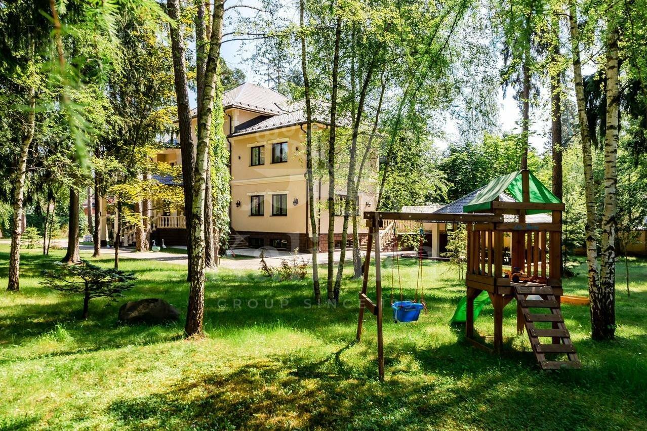 2-этажный коттедж 850 м² с отделкой