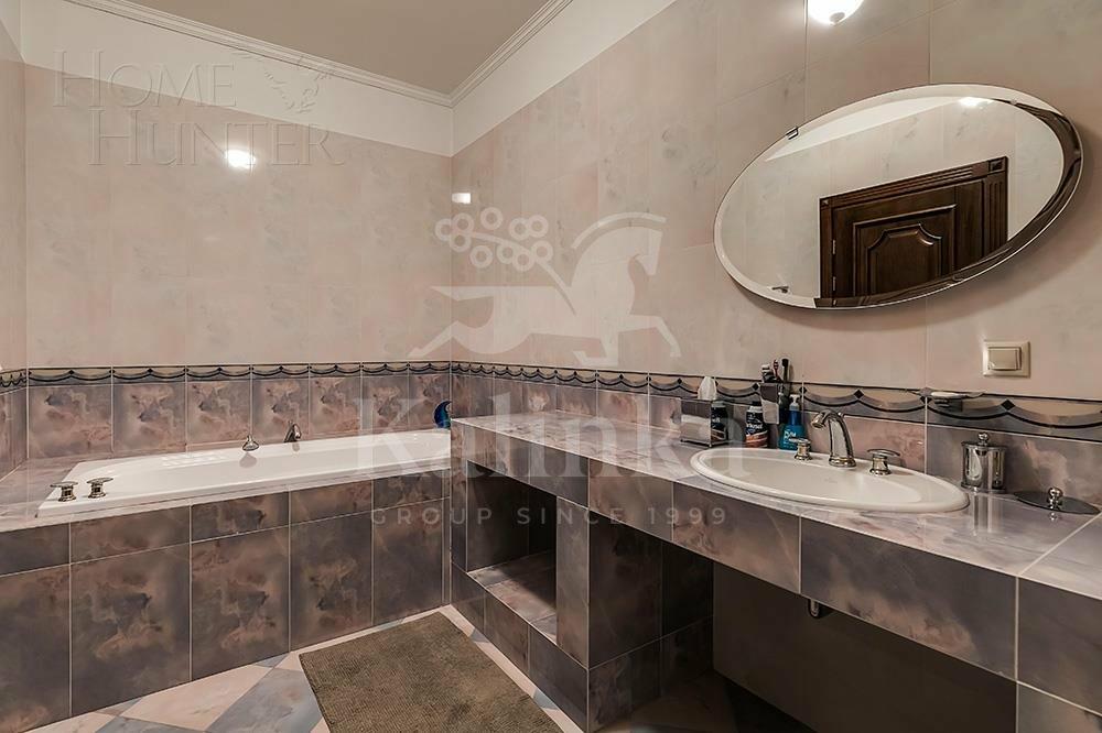 3-этажный коттедж 1 500 м² с отделкой