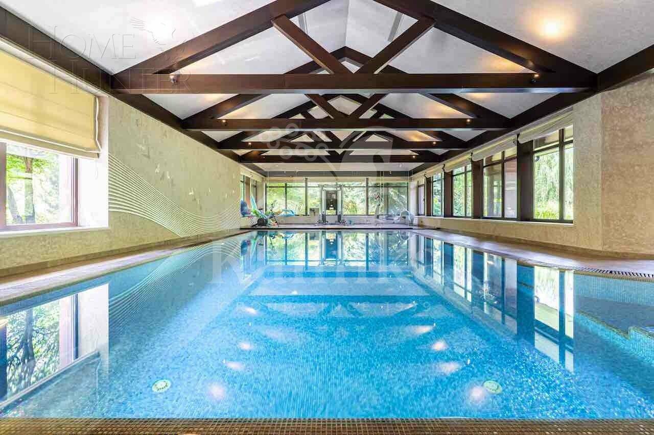 2-этажный коттедж 1 377 м² с отделкой