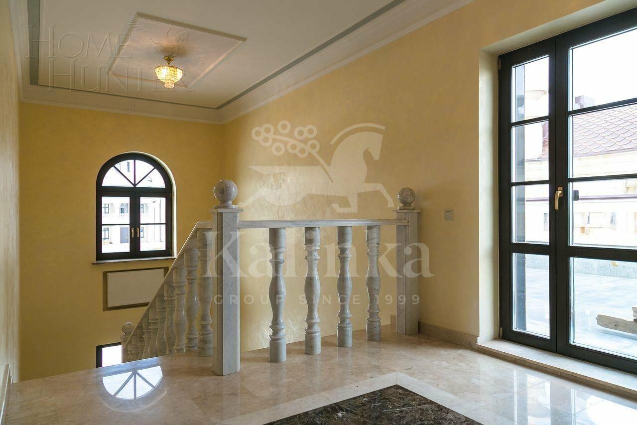 2-этажный коттедж 4 000 м² с отделкой