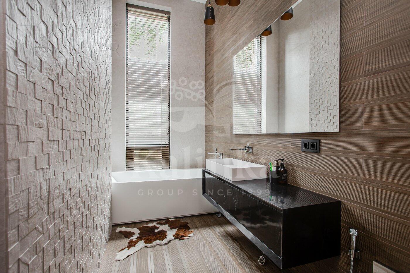 2-этажный коттедж 1 000 м² с отделкой