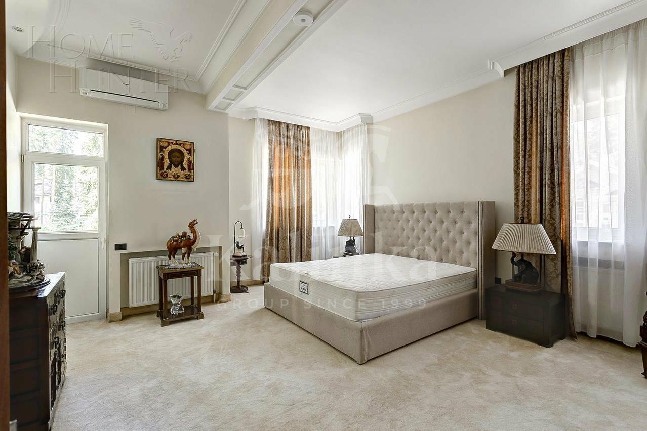 2-этажный коттедж 850 м² с отделкой