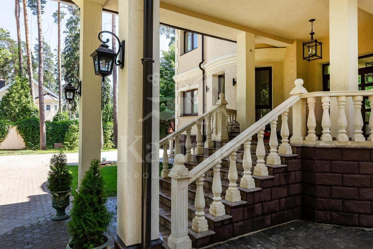 2-этажный коттедж 850 м² с отделкой