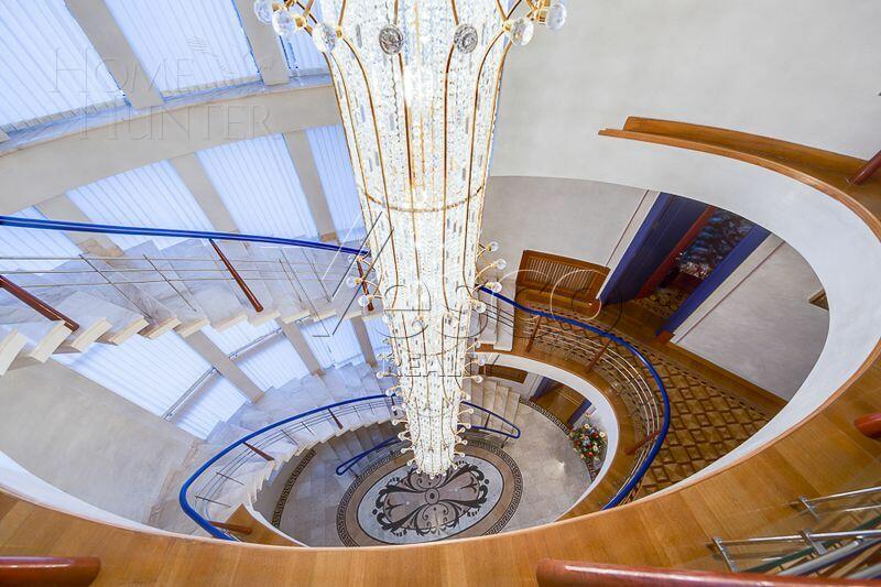 2-этажный коттедж 900 м² с отделкой