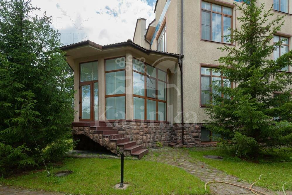 2-этажный коттедж 1 200 м² с отделкой