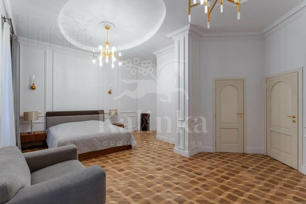 3-этажный коттедж 800 м² с отделкой