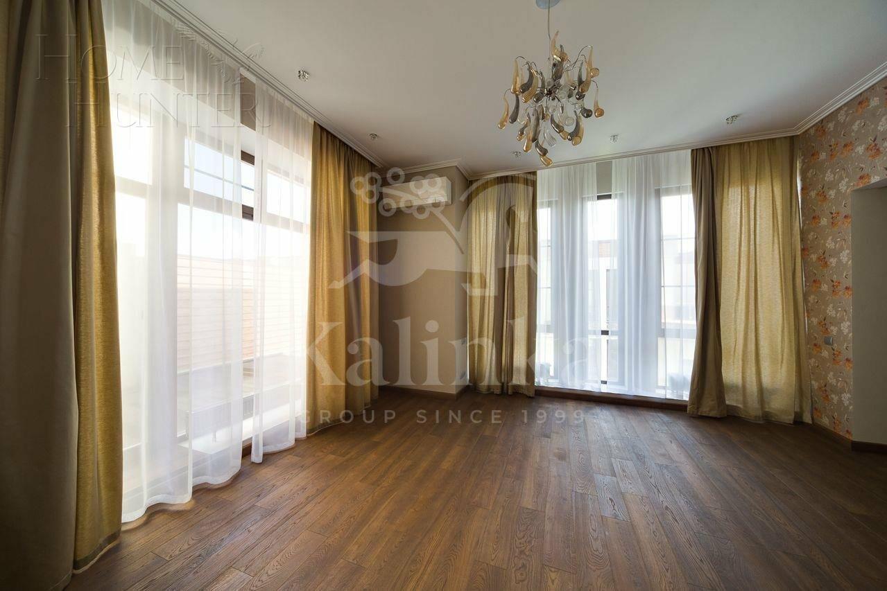 2-этажный таунхаус 220 м² с отделкой