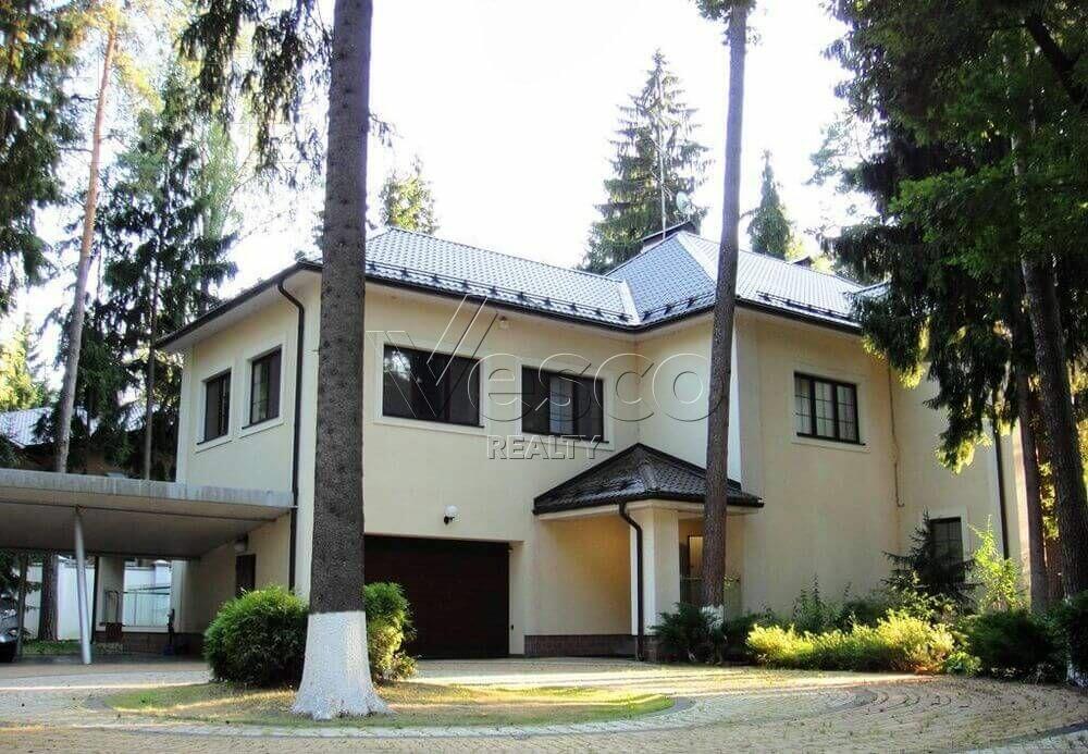 2-этажный коттедж 900 м² с отделкой