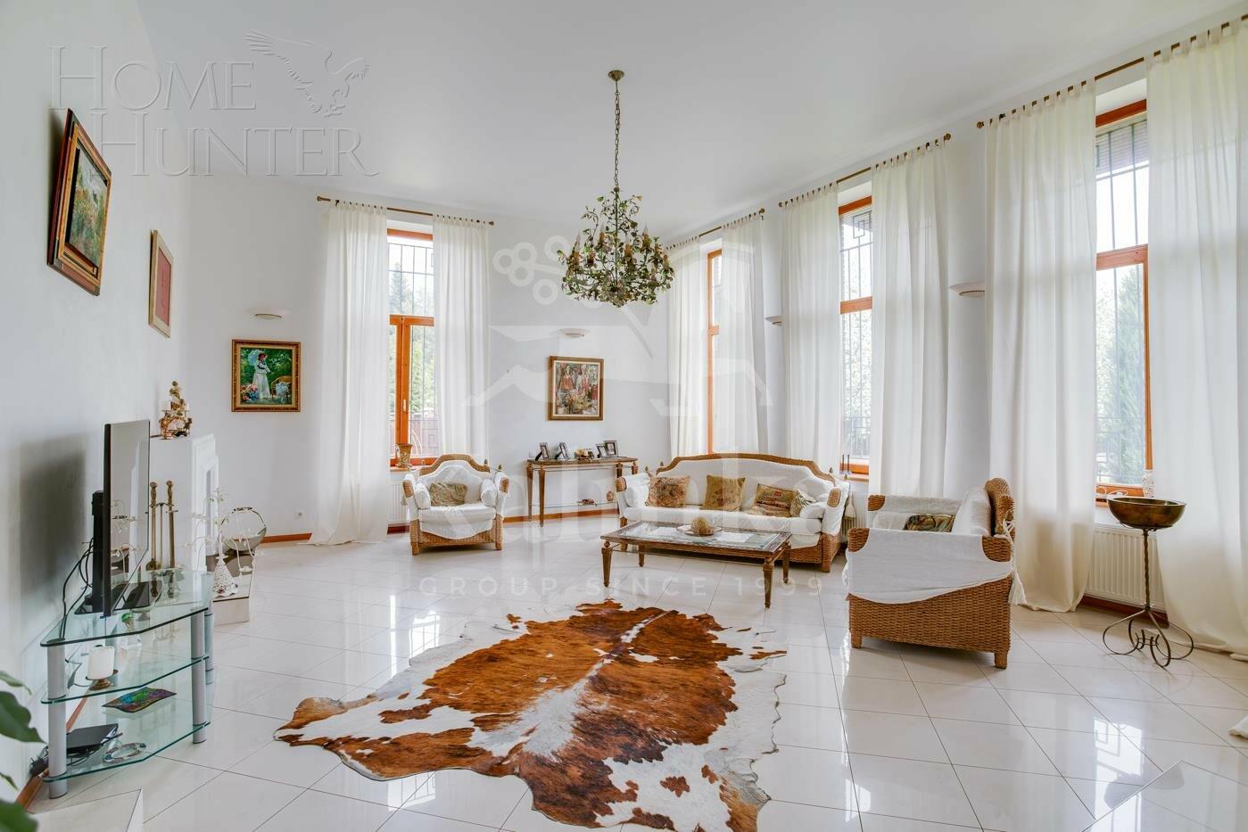 2-этажный коттедж 550 м² с отделкой