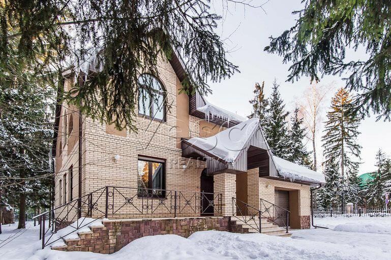 2-этажный коттедж 450 м² с отделкой