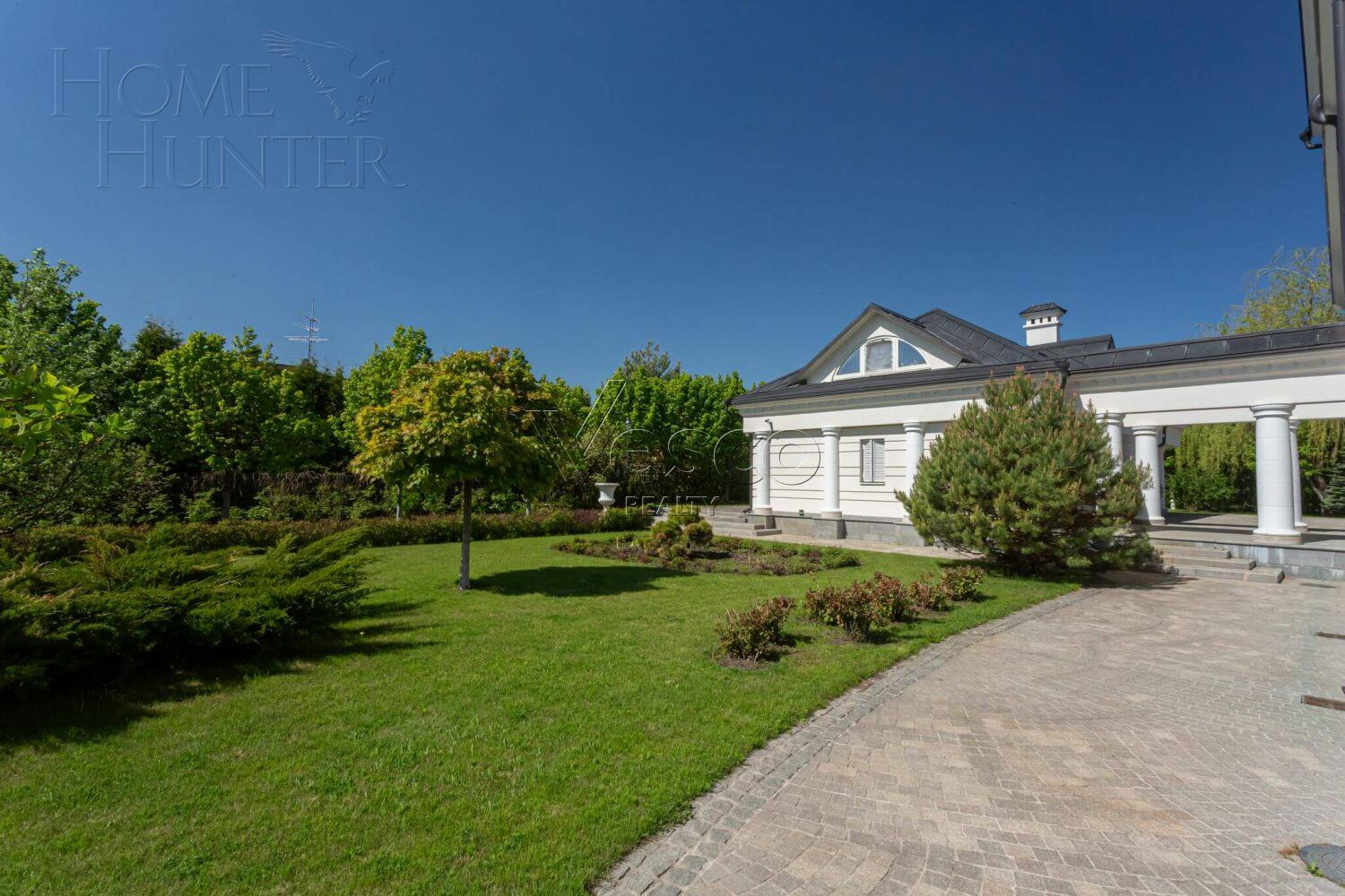 2-этажный коттедж 980 м² с отделкой