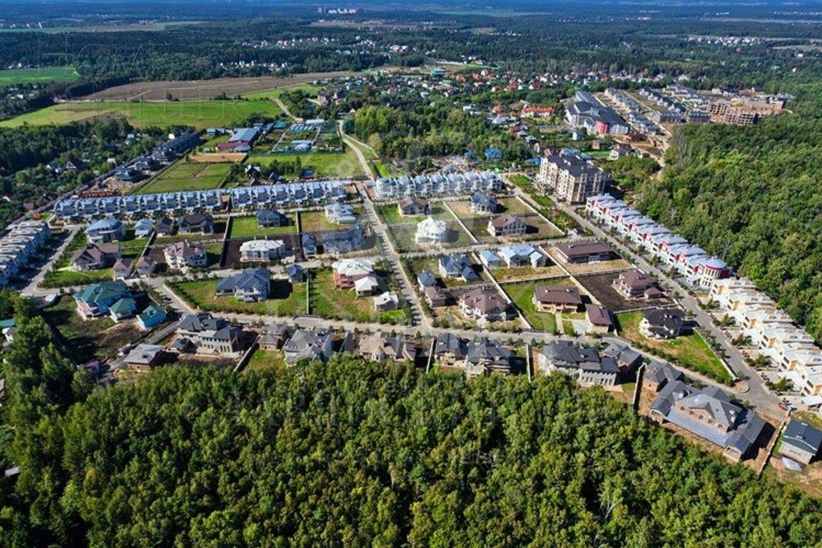 2-этажный таунхаус 630.9 м² с отделкой