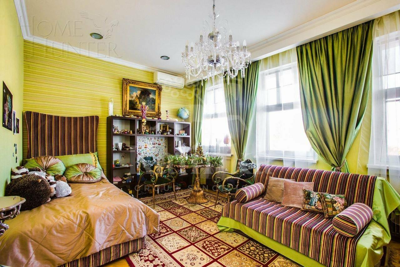 2-этажный коттедж 1 140 м² с отделкой