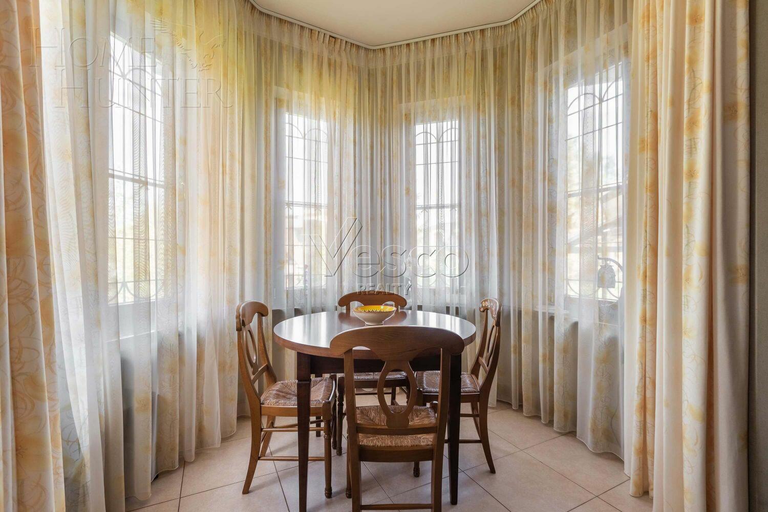 2-этажный коттедж 350 м² с отделкой