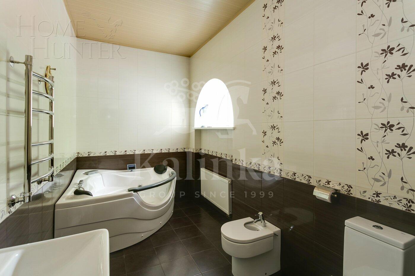 2-этажный коттедж 868 м² с отделкой