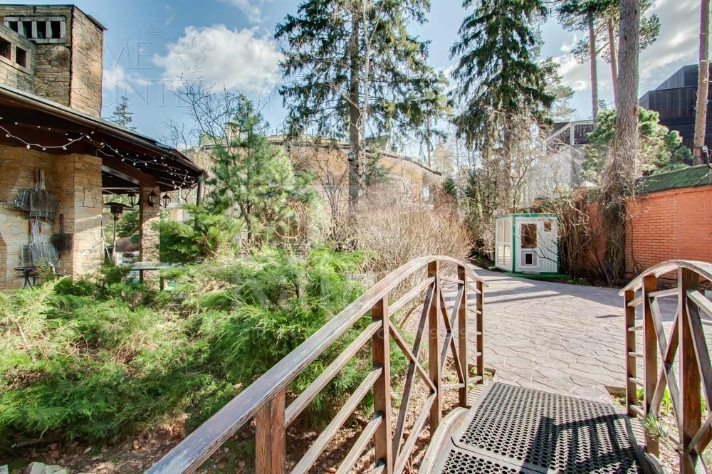 4-этажный коттедж 1 352 м² с отделкой