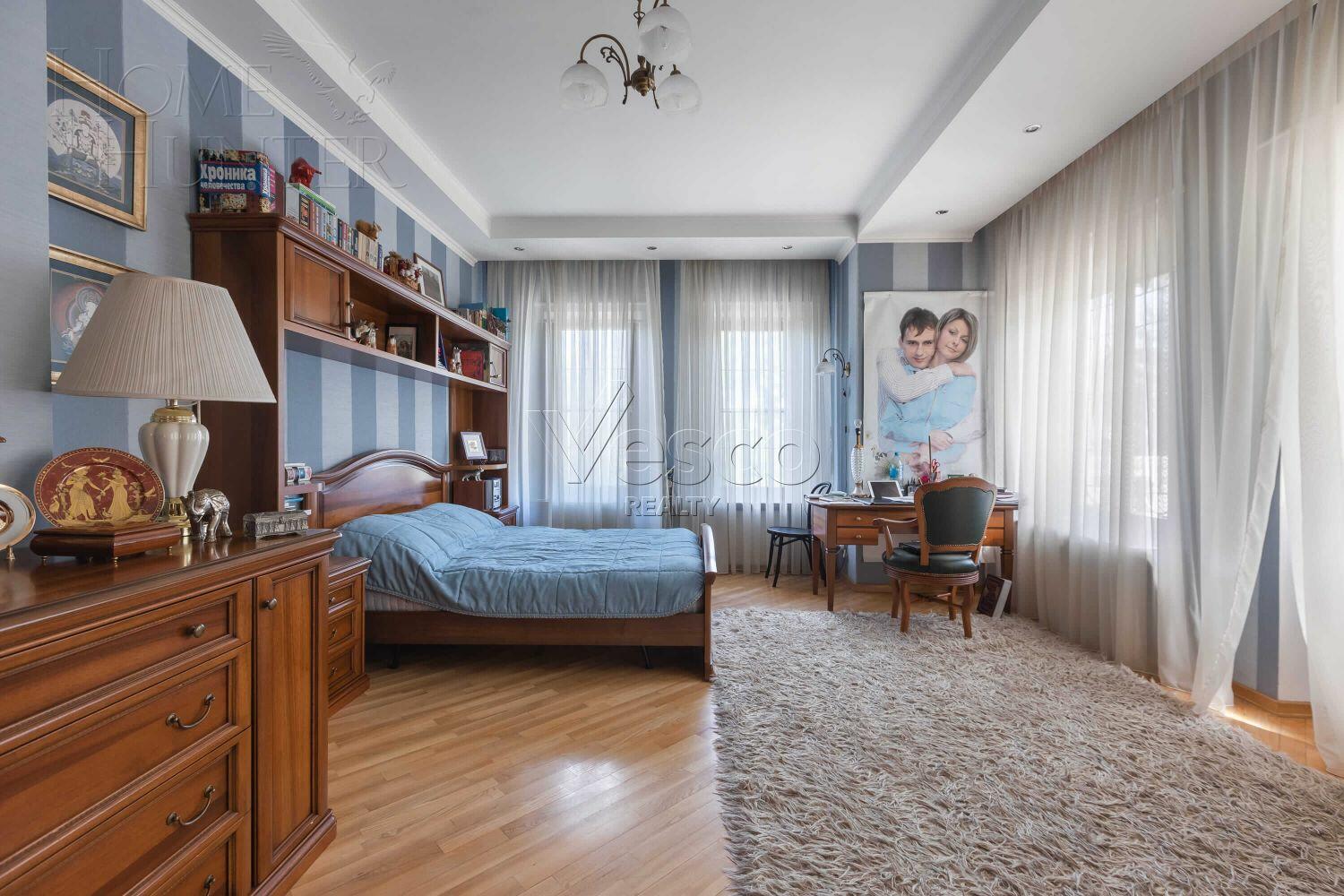 2-этажный коттедж 350 м² с отделкой