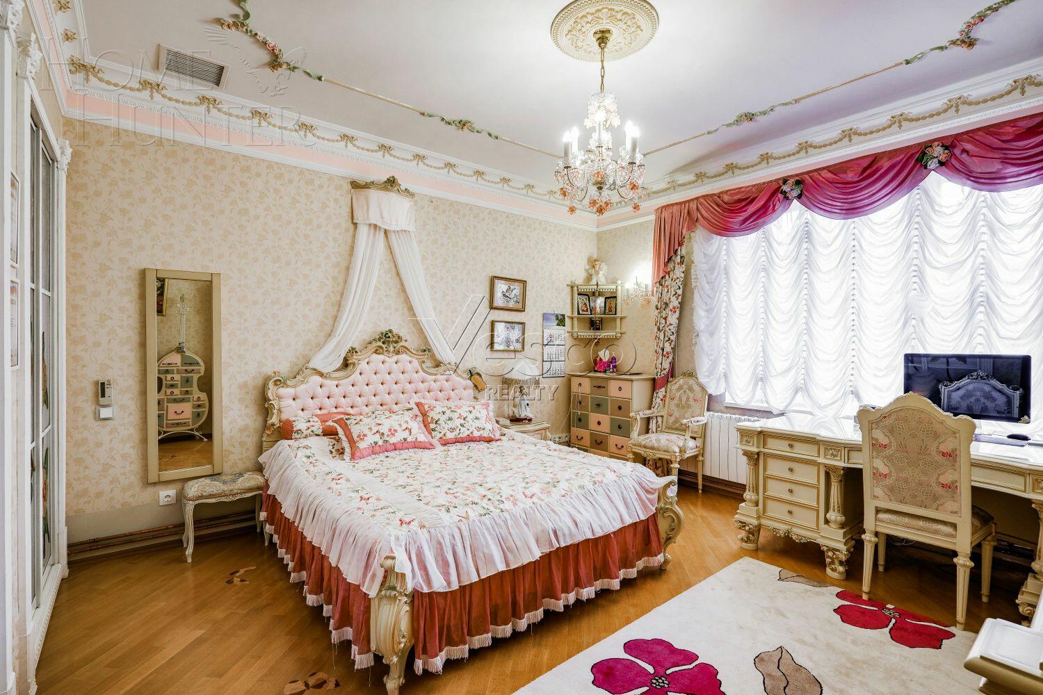 2-этажный коттедж 800 м² с отделкой