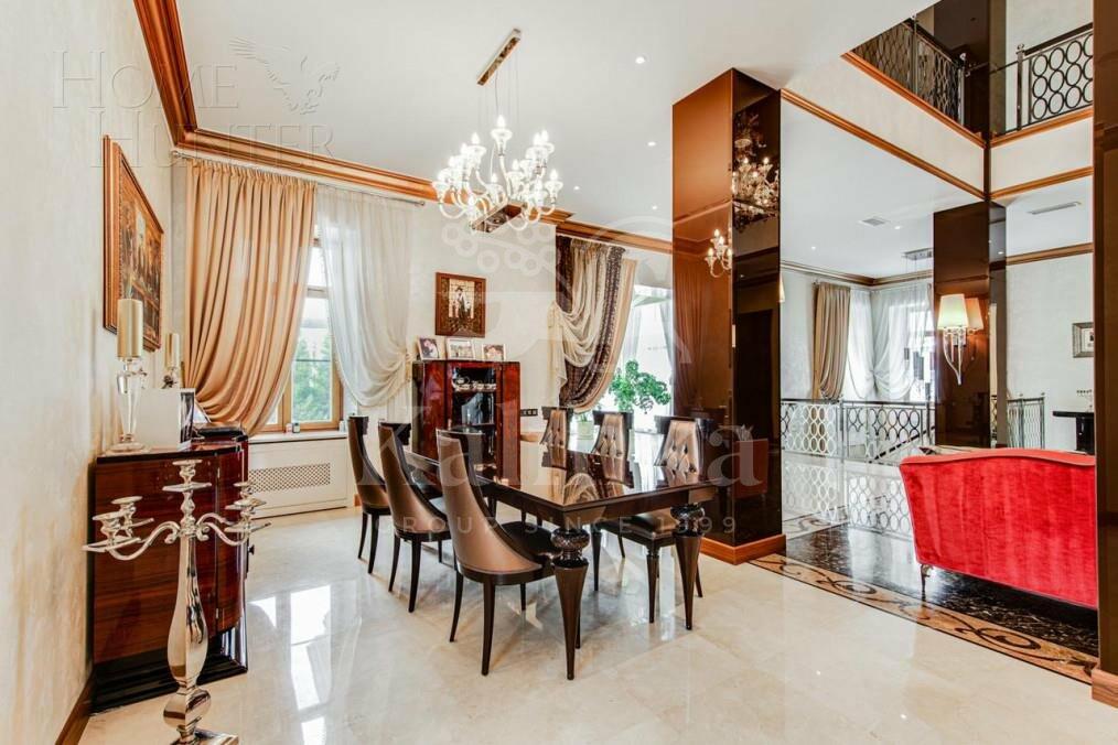 2-этажный коттедж 1 250 м² с отделкой