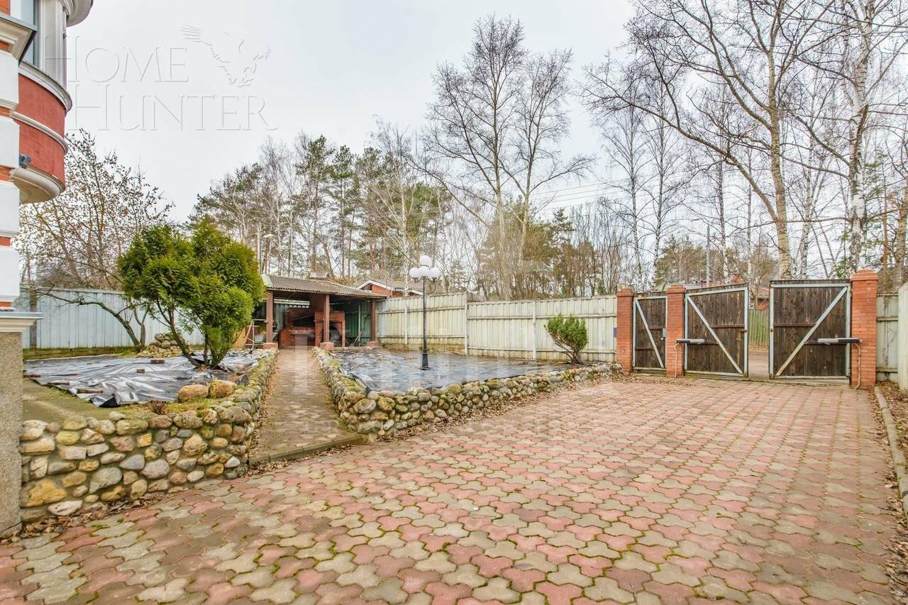 2-этажный коттедж 300 м² с отделкой