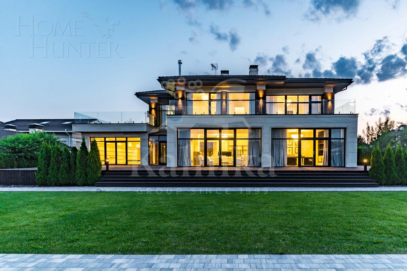 2-этажный коттедж 961 м² с отделкой