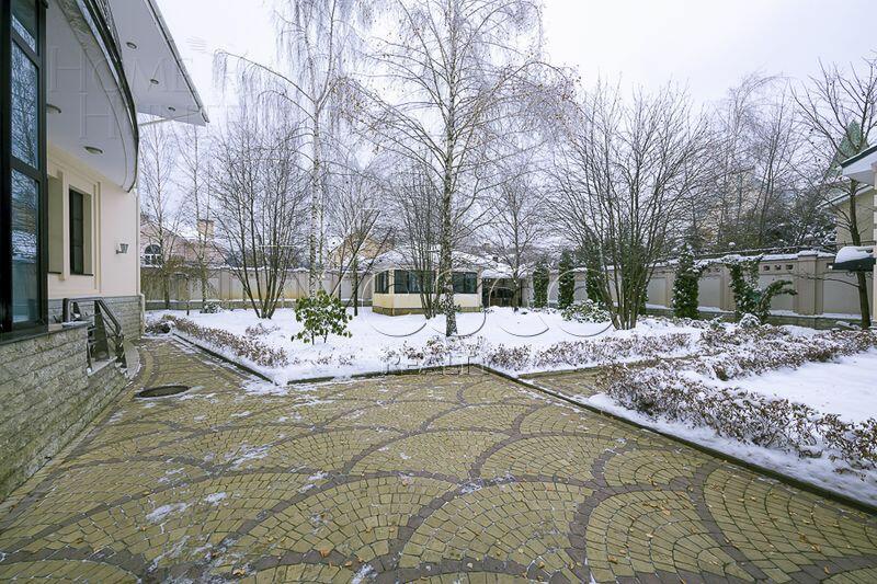 2-этажный коттедж 900 м² с отделкой