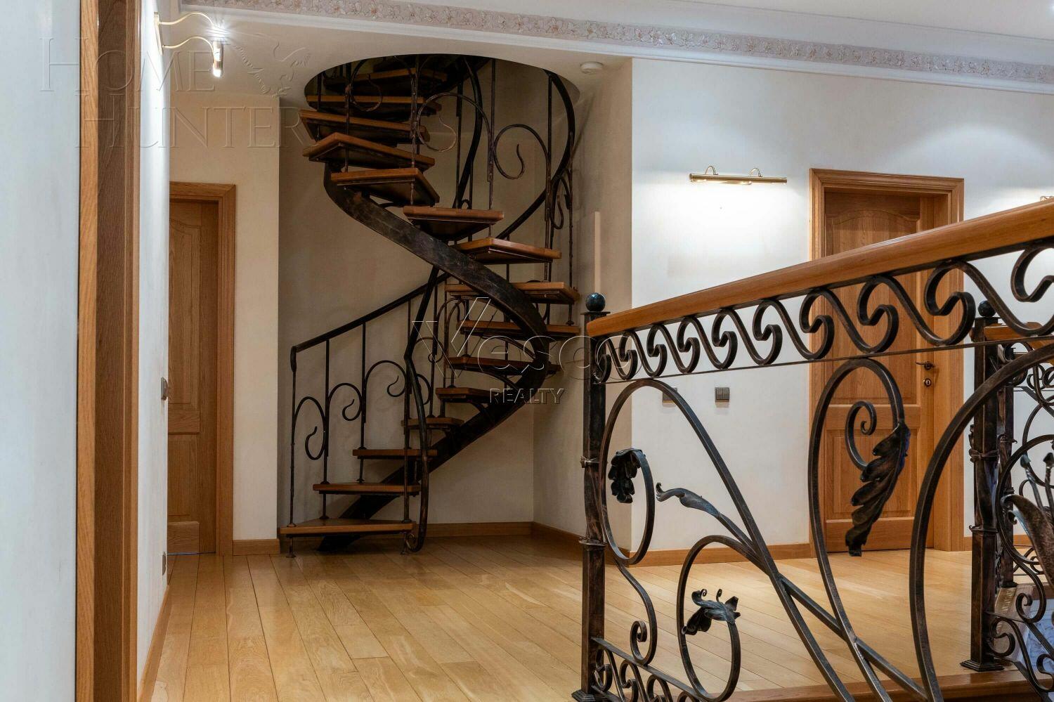 2-этажный коттедж 495 м² с отделкой