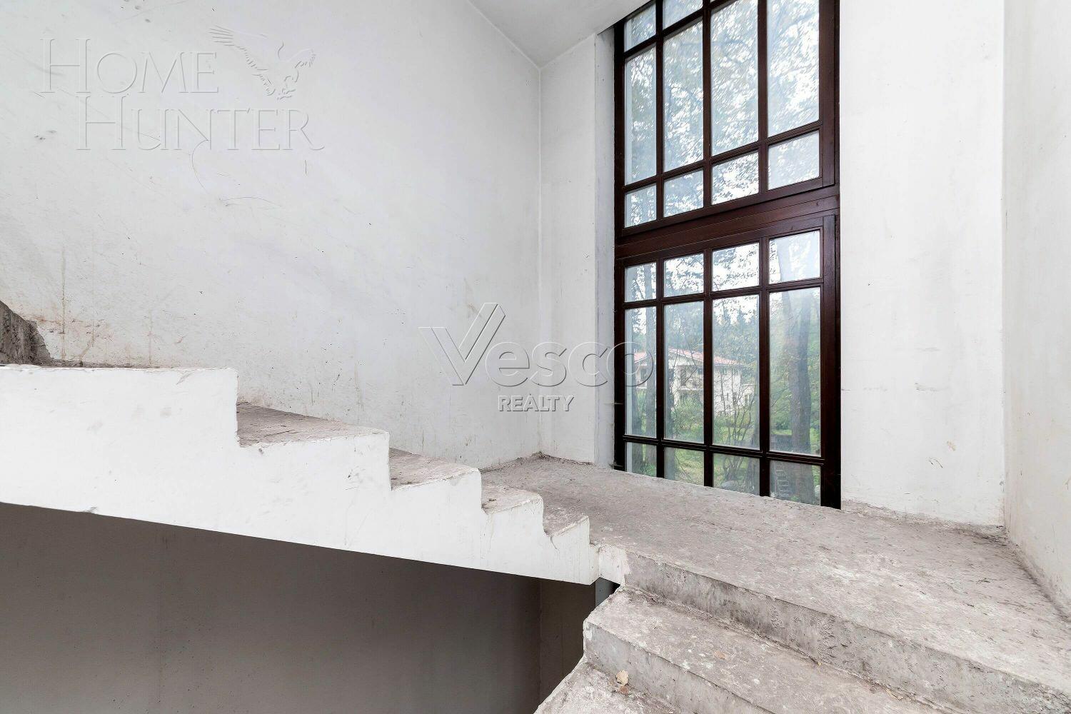 2-этажный коттедж 900 м² без отделки