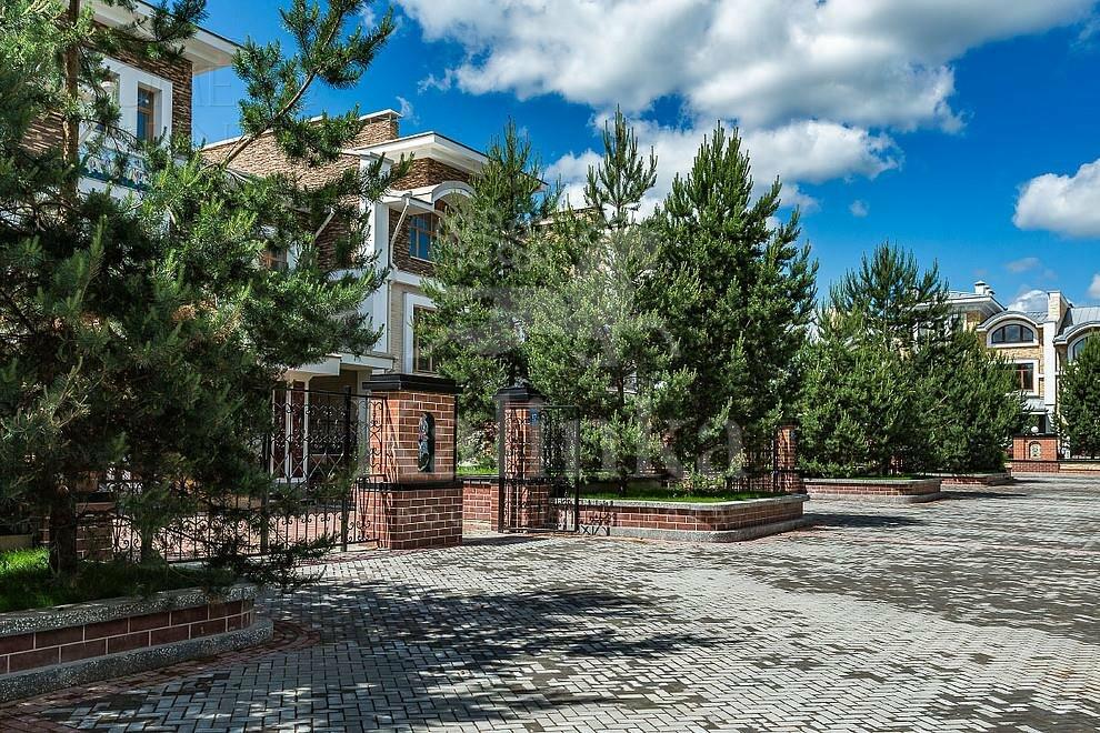 2-этажный таунхаус 630.9 м² с отделкой