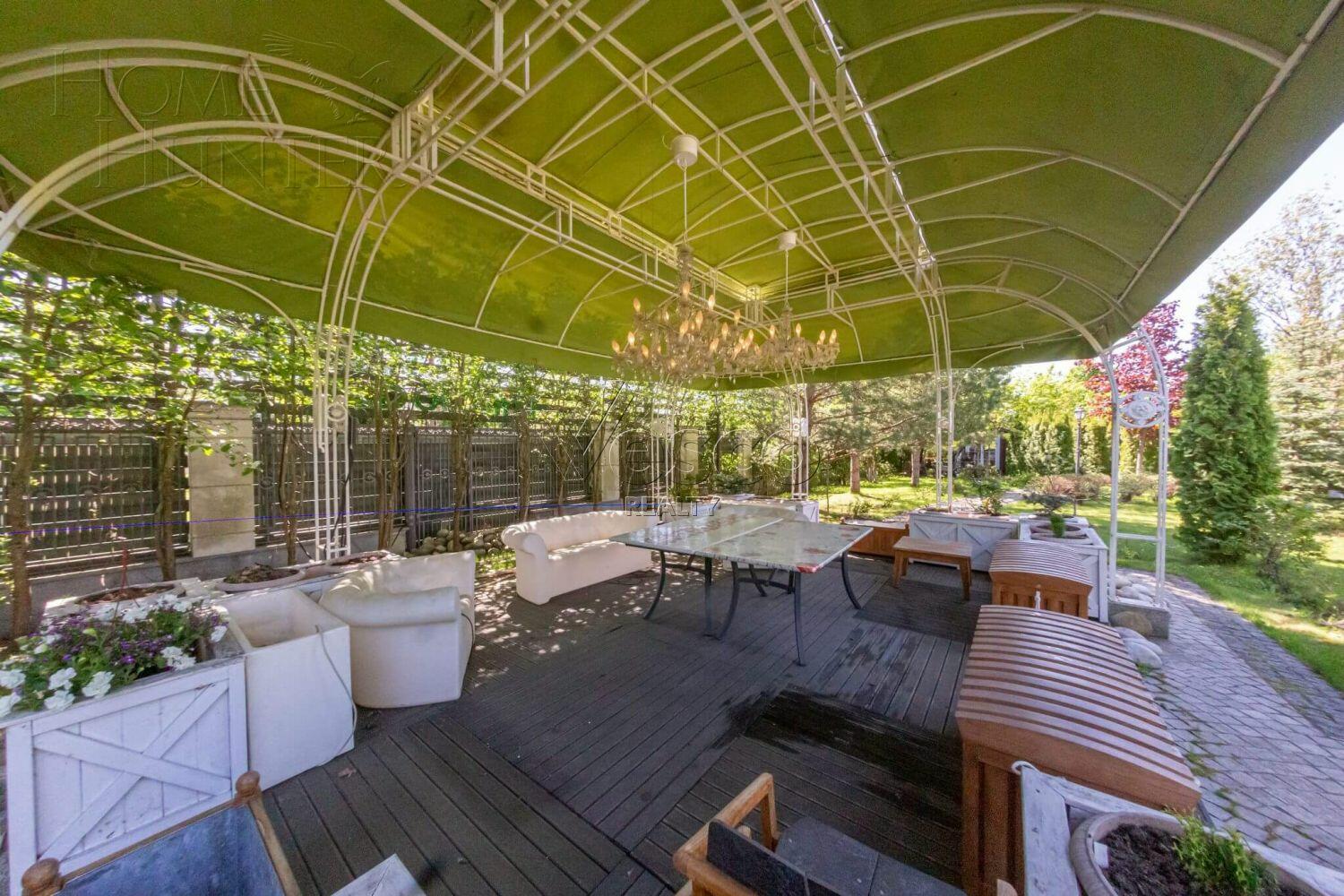 2-этажный коттедж 980 м² с отделкой